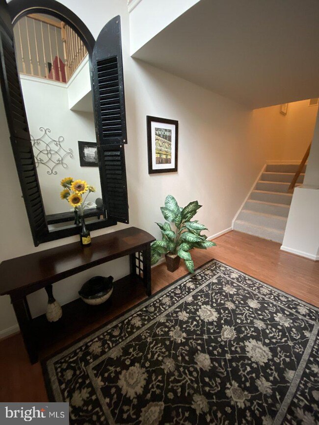 6705 Ordsall St, Alexandria, VA 22315 - photo 3