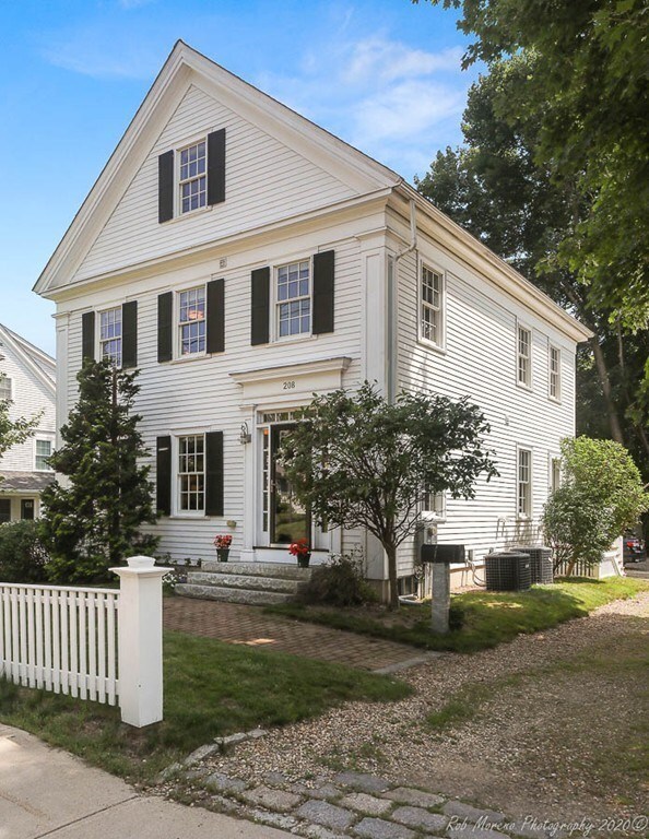 208 Main St unit 3, Amesbury, MA 01913 - photo 2