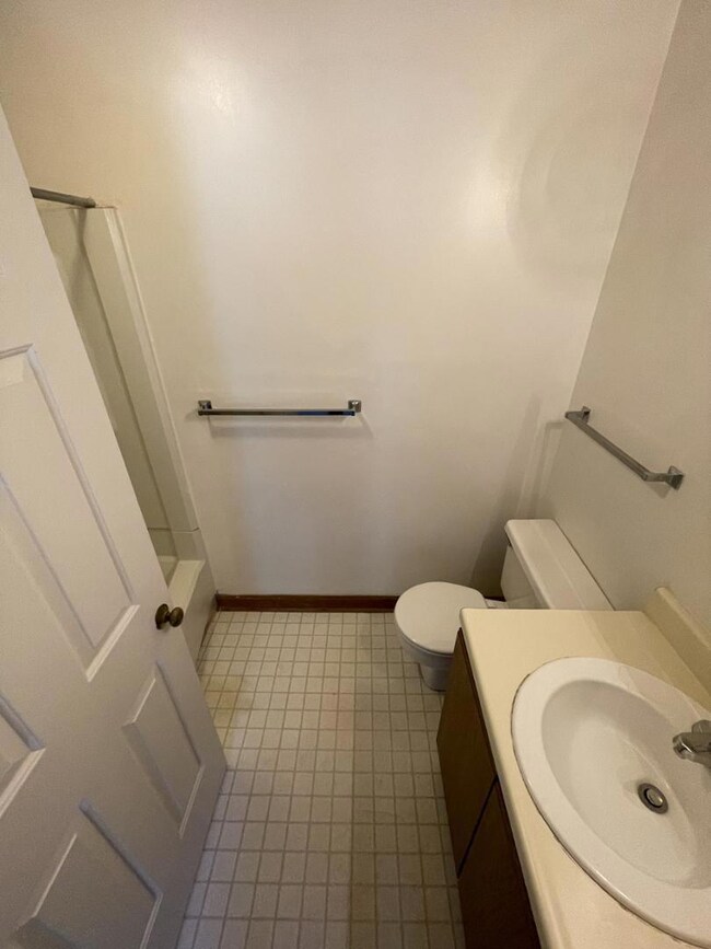 3500 Ivy Commons Dr unit 201, Raleigh, NC 27606 - photo 6