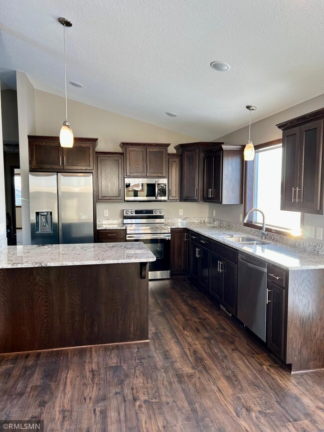 1703 Park View Ln NE, Sauk Rapids, MN 56379 - photo 2