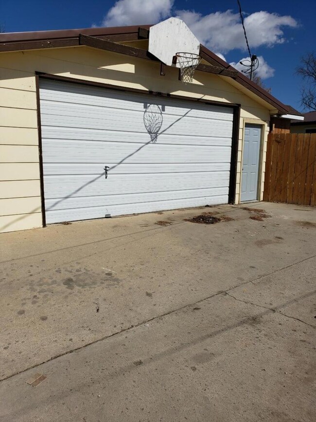 Garage<|><|>