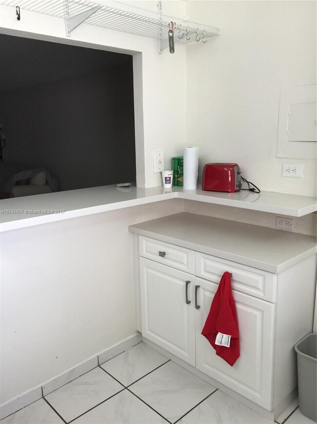 Byron Gardens Condominium unit 607, Miami Beach, FL 33141 - photo 5