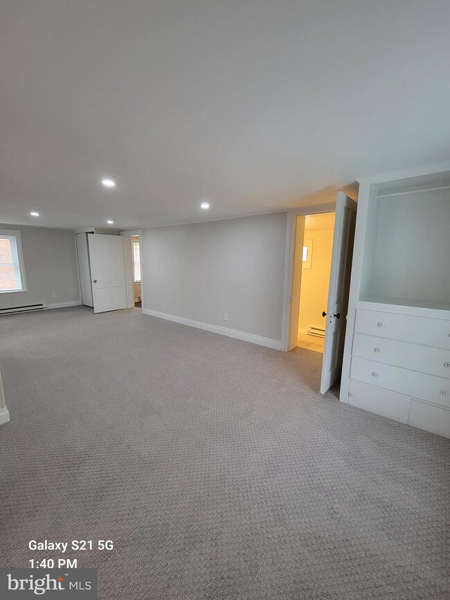 233 E Main St unit . 2, Waynesboro, PA 17268 - photo 3