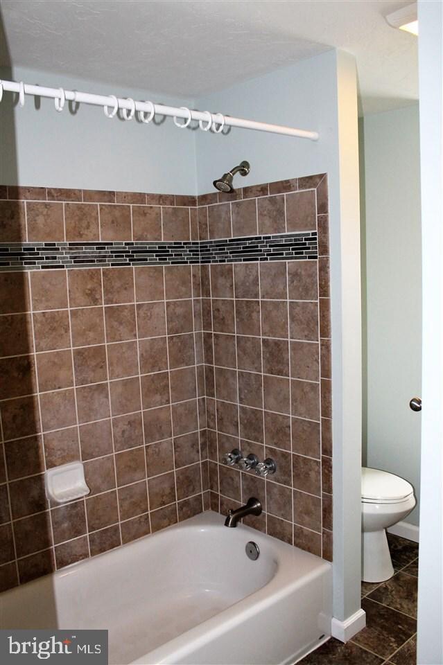 10 E Locust St, Littlestown, PA 17340 - photo 4