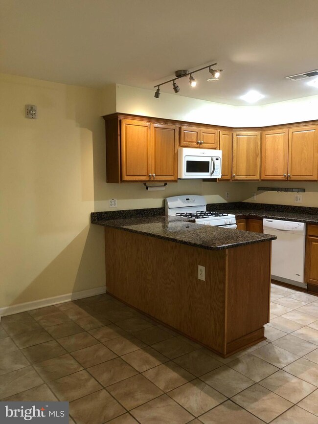 1727 Eastern Ave unit A, Baltimore, MD 21231 - photo 5