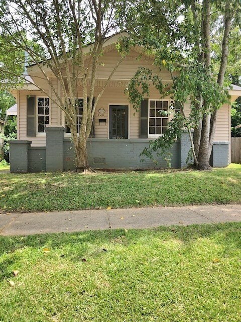 428 Howe St, McComb, MS 39648 - photo 2