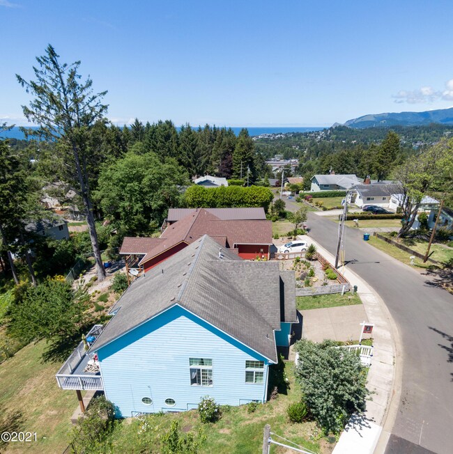 1803 SE Oar Dr, Lincoln City, OR 97367 - photo 2