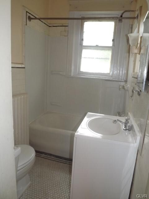 1424 W Turner St unit 1, Allentown, PA 18102 - photo 4