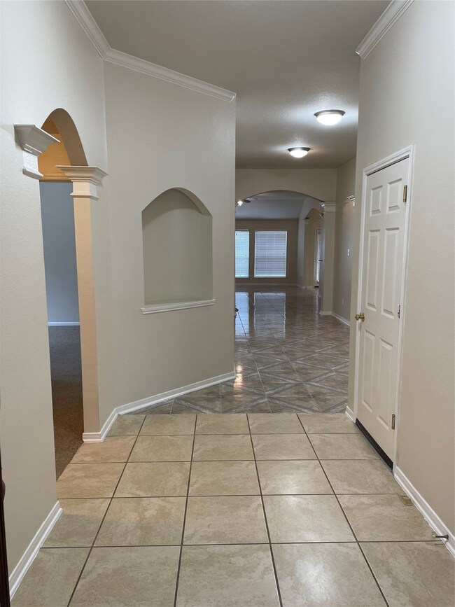 2005 Haven Springs Ln, Richmond, TX 77469 - photo 2