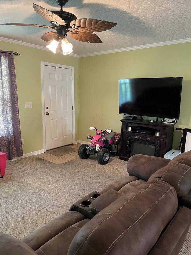 415 Perry St, Bainbridge, GA 39819 - photo 5