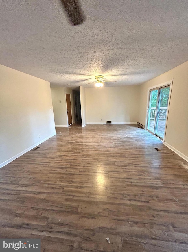 126 Trillium Ln, Cross Junction, VA 22625 - photo 6