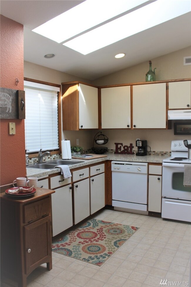 2706 67th Ct SW, Olympia, WA 98512 - photo 5