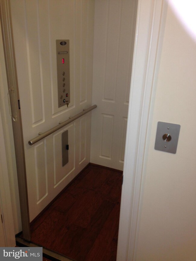 10796 Symphony Park Dr, Rockville, MD 20852 - photo 6