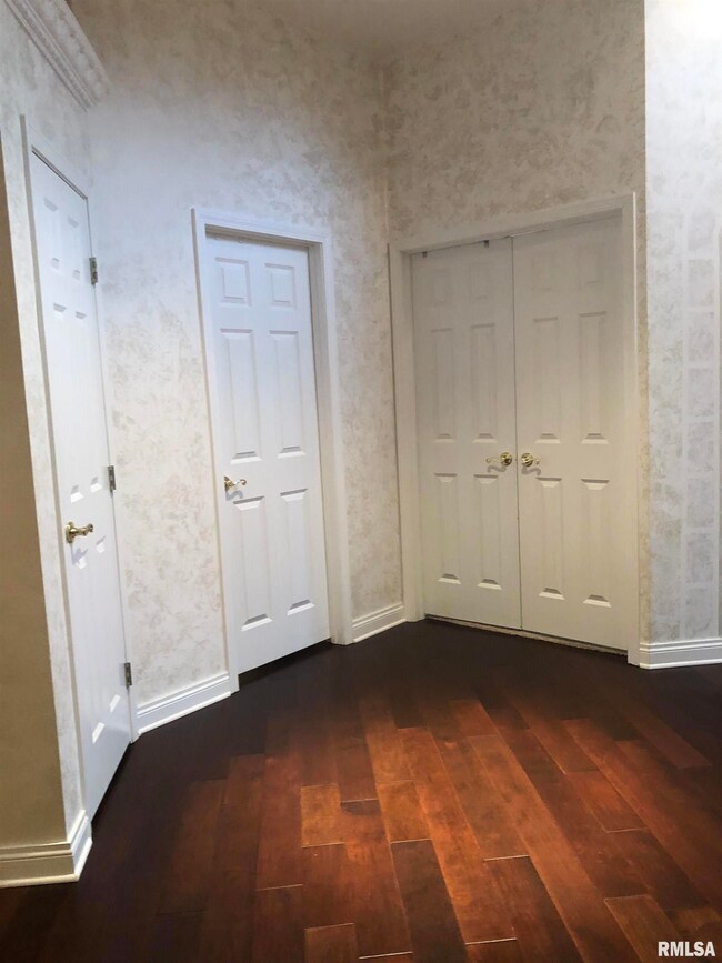 4943 N Weaverridge Blvd, Peoria, IL 61615 - photo 4