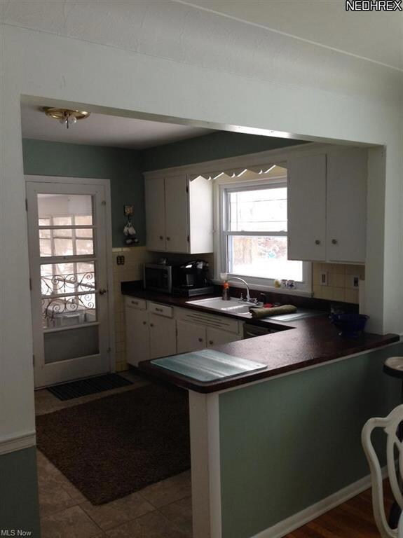 215 Harmon Rd, Aurora, OH 44202 - photo 5