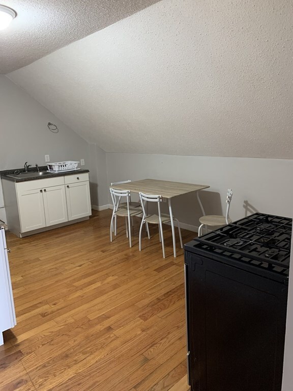 37 Chapel St unit 3, Lowell, MA 01852 - photo 4