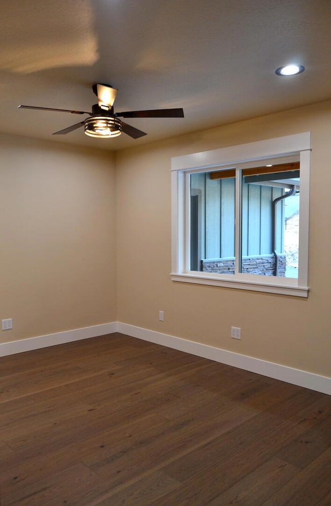 2957 Sylvan Dr, Grants Pass, OR 97527 - photo 7