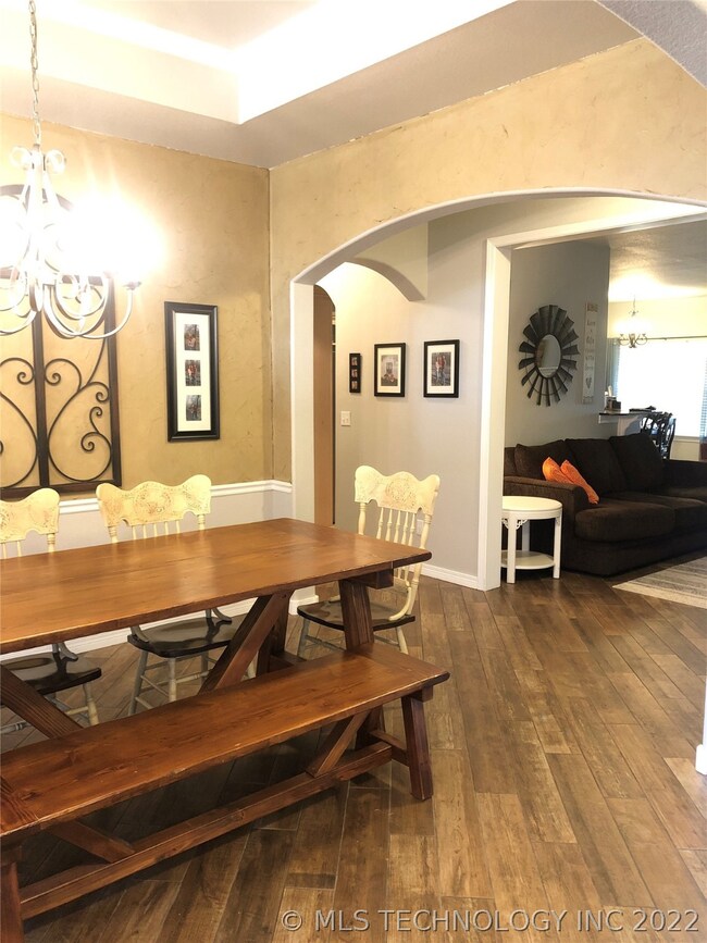 306 E 112th St S, Jenks, OK 74037 - photo 3