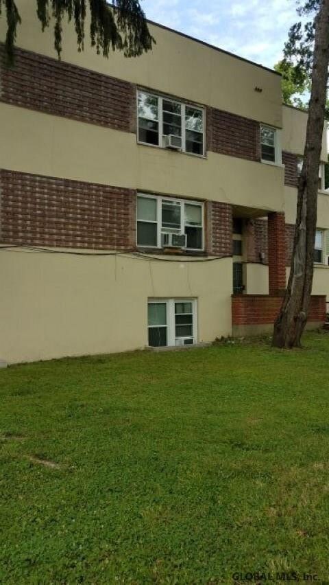 37 Parkwood St unit 9, Albany, NY 12208 - photo 2