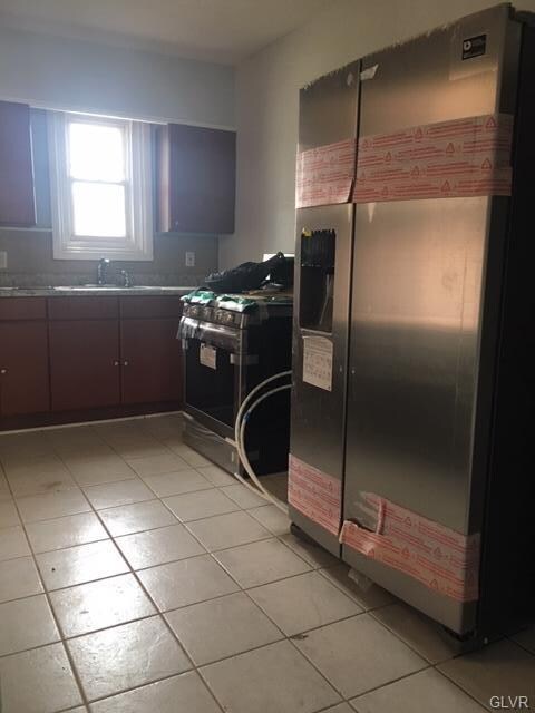 217 N Law St, Allentown, PA 18102 - photo 3