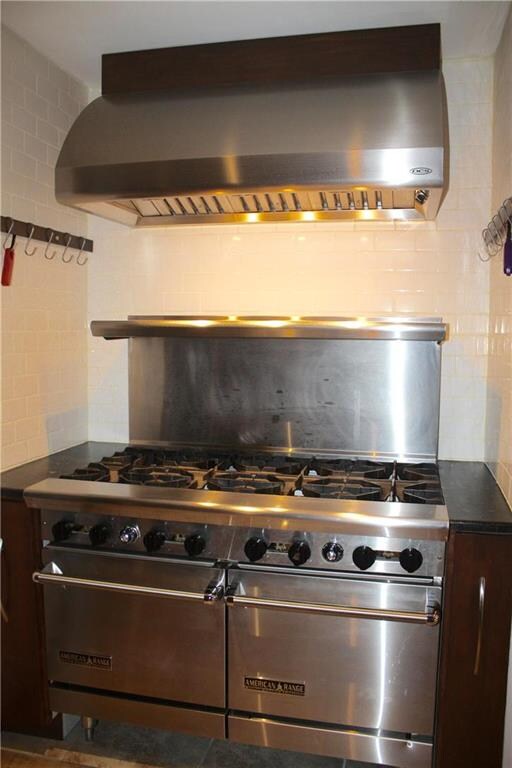 60 inch 8 burner dual oven gas range with DCS 60 i