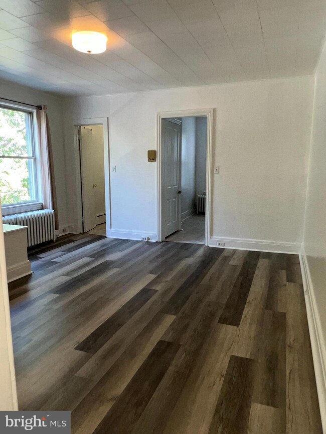 501 Mulberry St, Reading, PA 19604 - photo 3