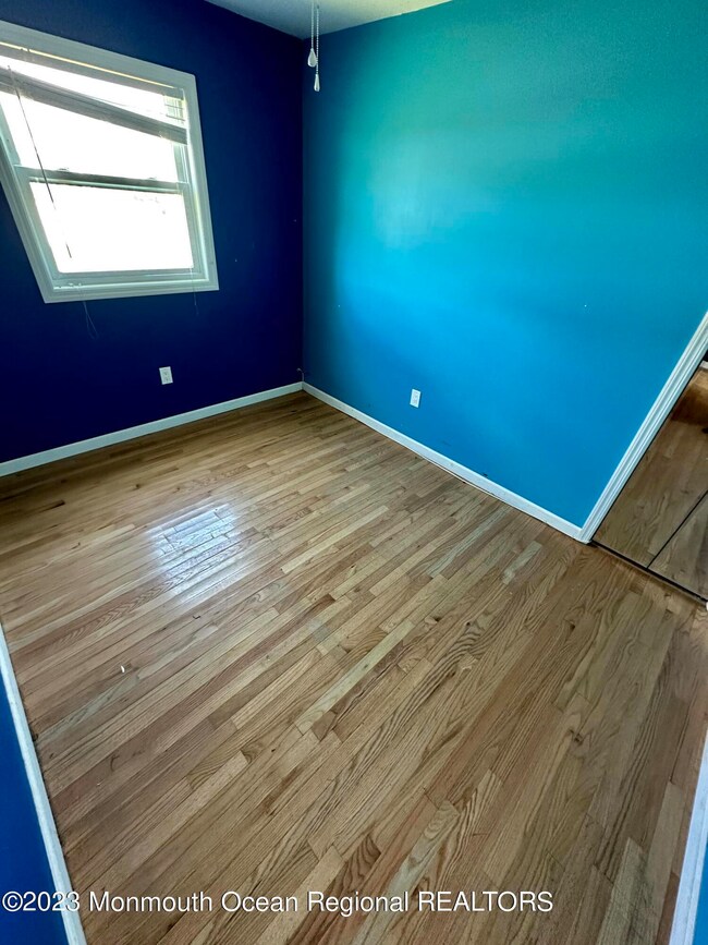 303 Union Ave, Union Beach, NJ 07735 - photo 4