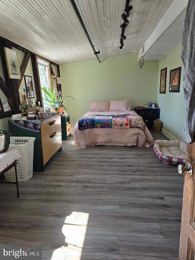 6 W Loudoun St, Round Hill, VA 20141 - photo 4