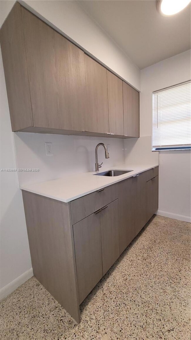 34 E 21st St unit 20, Hialeah, FL 33010 - photo 4