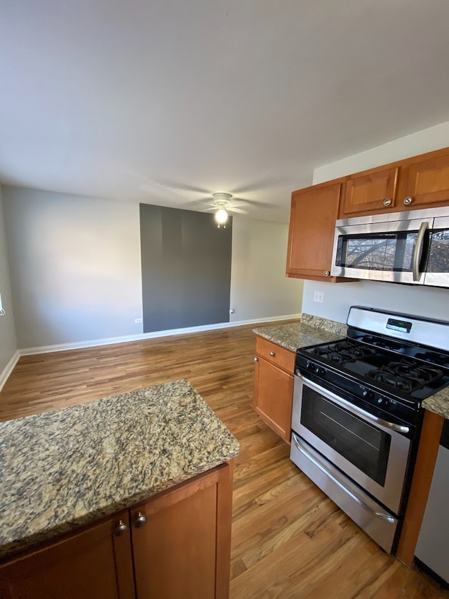 7616 N Marshfield Ave unit 509, Chicago, IL 60626 - photo 6