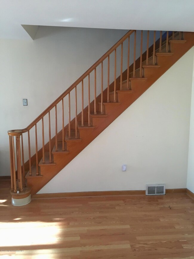 404 Bowman St, Scranton, PA 18519 - photo 6