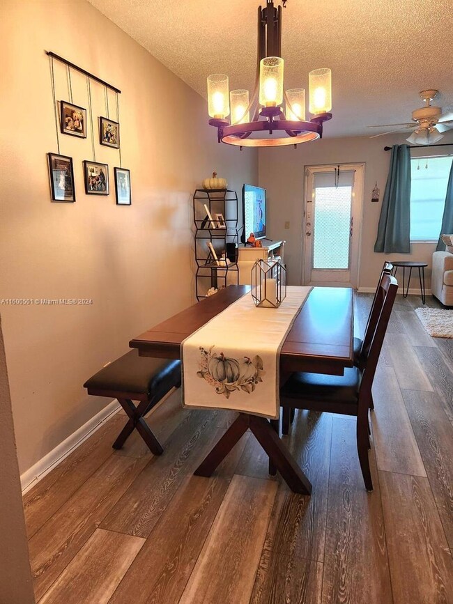 367 Windsor P, West Palm Beach, FL 33417 - photo 2