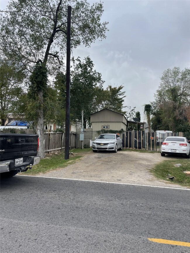 13920 Alderson St, Houston, TX 77015 - photo 5