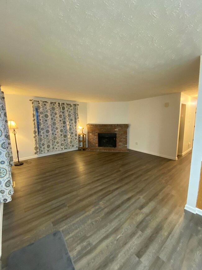 7201 Durenda Cir, Anchorage, AK 99507 - photo 3