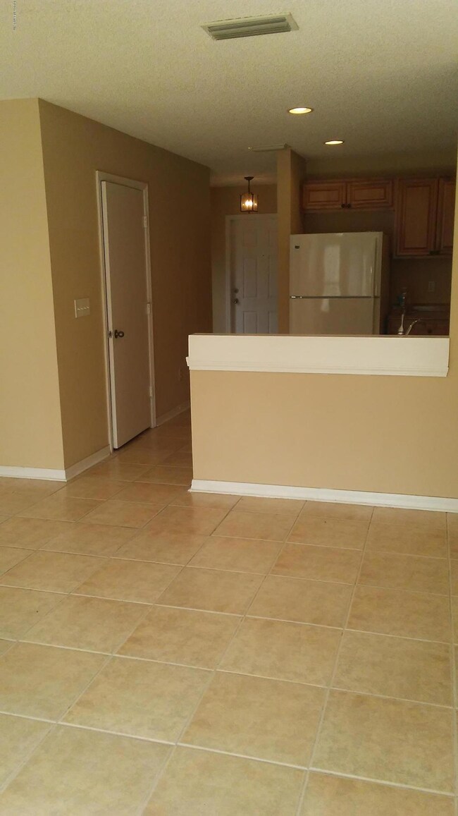 10705 Academy Park Dr, Jacksonville, FL 32218 - photo 7