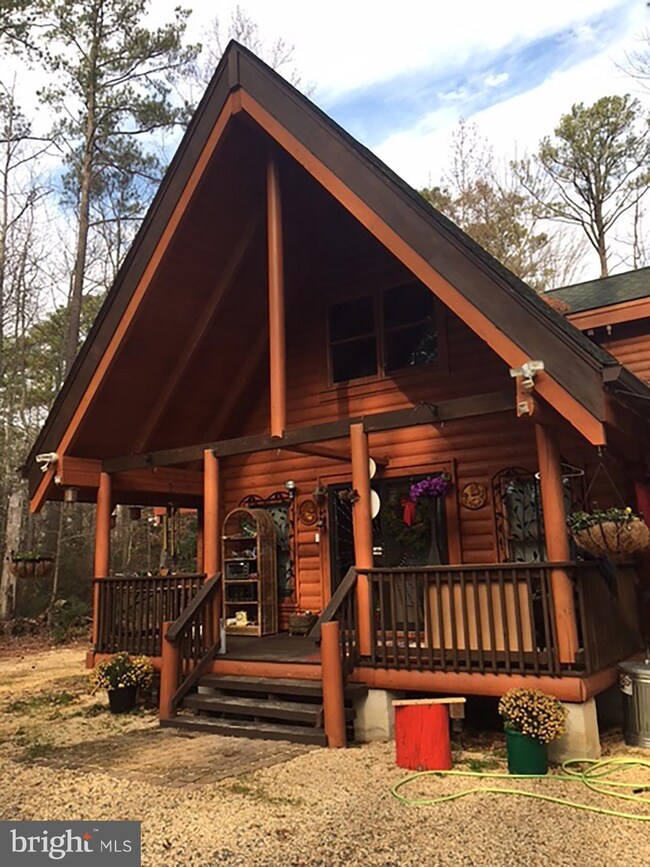 481 Monroe Bay Cir, Colonial Beach, VA 22443 - photo 2