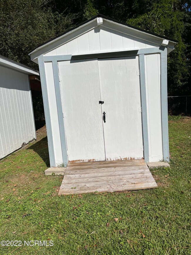 ADA03DC6-F993-49AF-9A67-1567378AB777