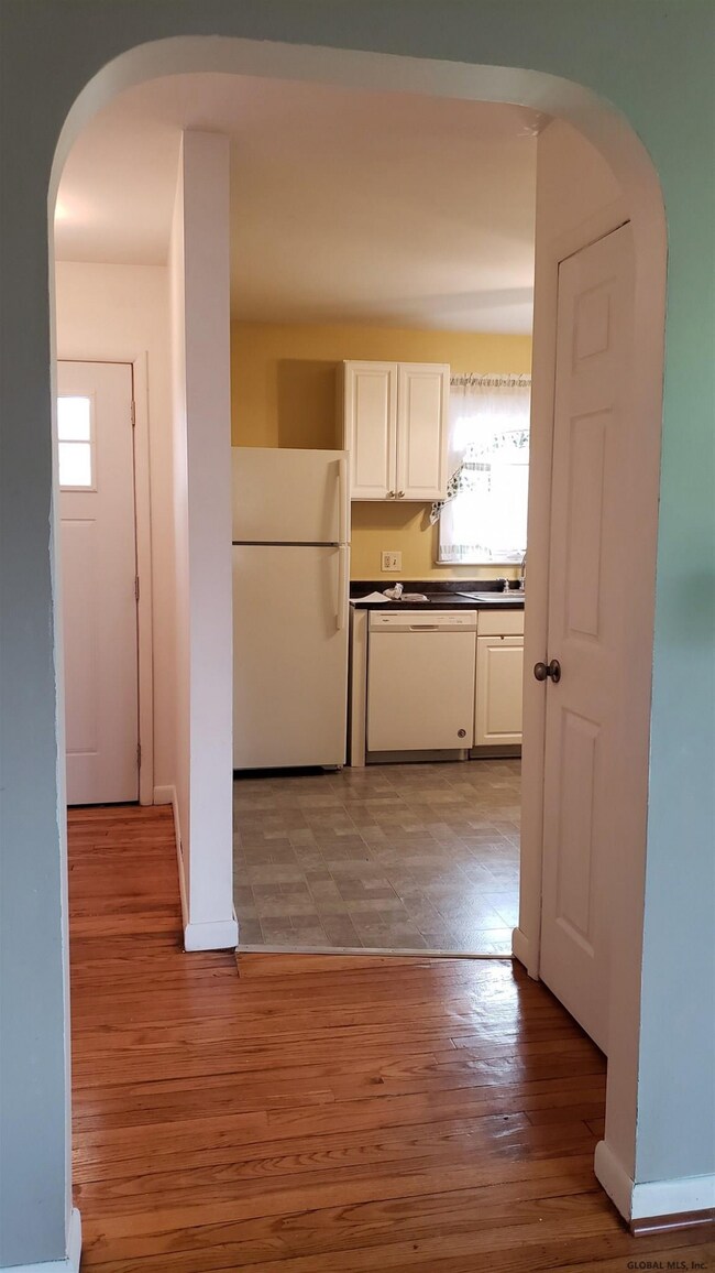 21 Craigie Ave, Schenectady, NY 12302 - photo 7