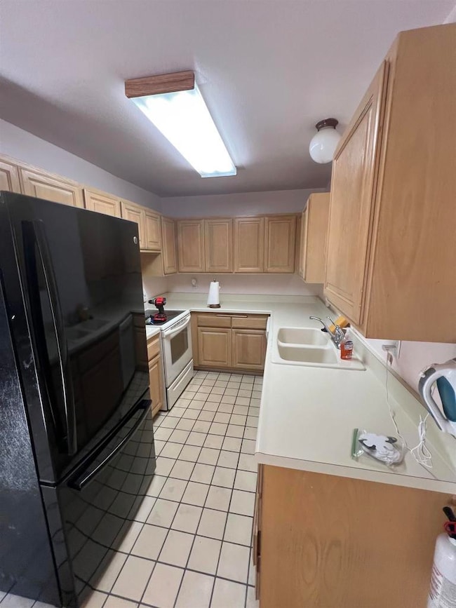 4241 Loma Riviera Ln, San Diego, CA 92110 - photo 6