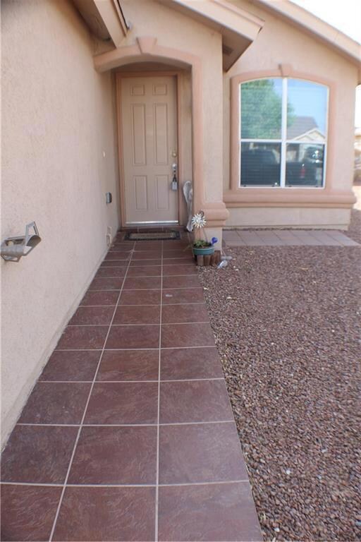 813 Desert Moon Dr, El Paso, TX 79928 - photo 2