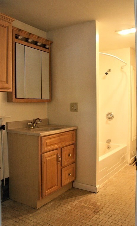 34 Klondike Rd unit 1, Dudley, MA 01571 - photo 4