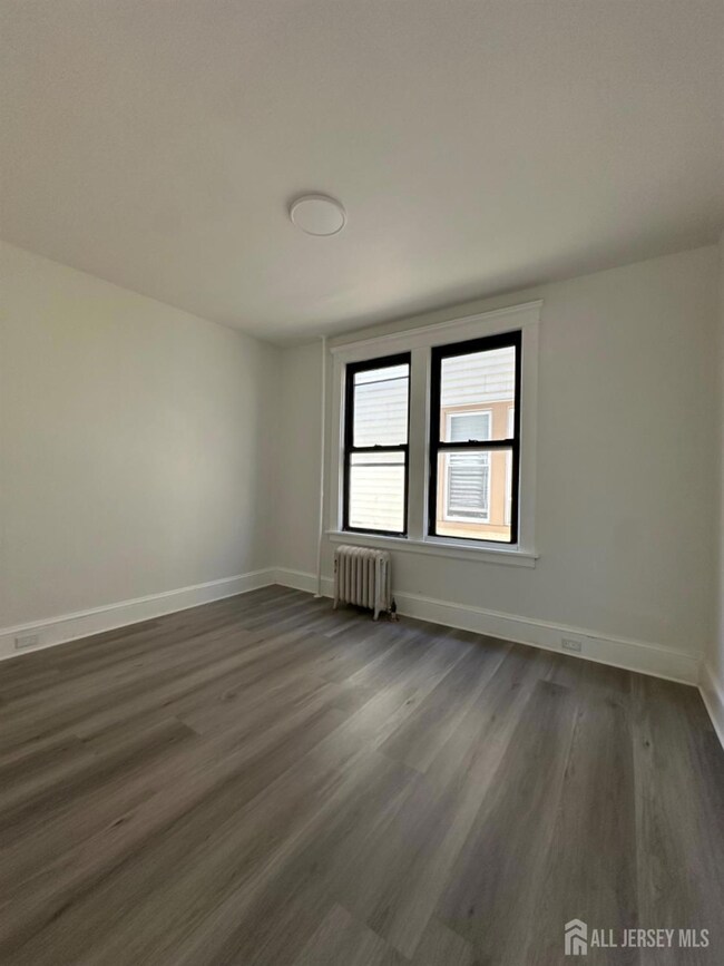 79 Nichol Ave, New Brunswick, NJ 08901 - photo 7