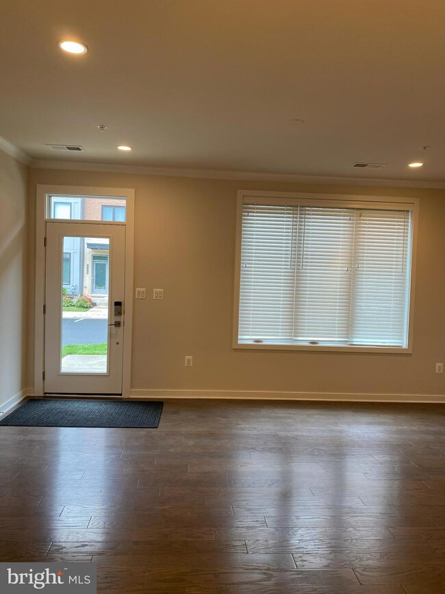 23622 Waterford Downs Terrace, Ashburn, VA 20148 - photo 4