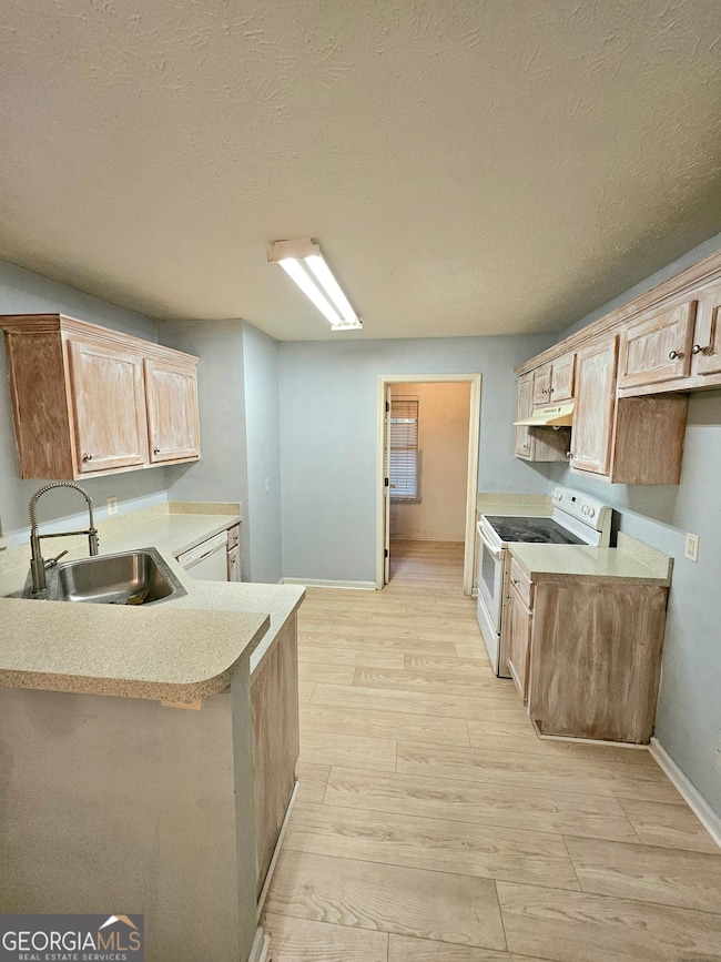 136 Henry Burch Dr, Griffin, GA 30223 - photo 2