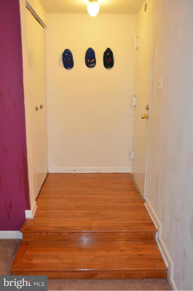 406 Girard St, Gaithersburg, MD 20877 - photo 2