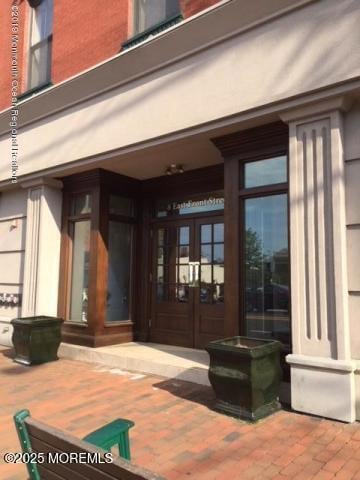 8 E front street