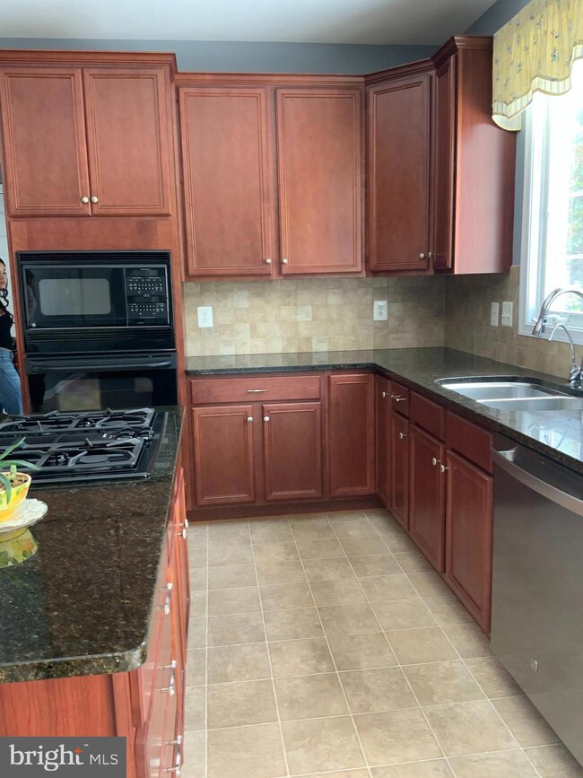 2313 Stoneridge Rd, Winchester, VA 22601 - photo 5