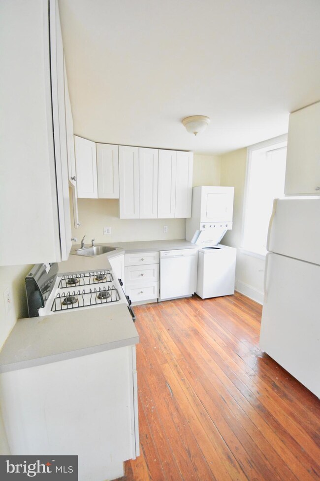 521 W Hansberry St unit 3, Philadelphia, PA 19144 - photo 7