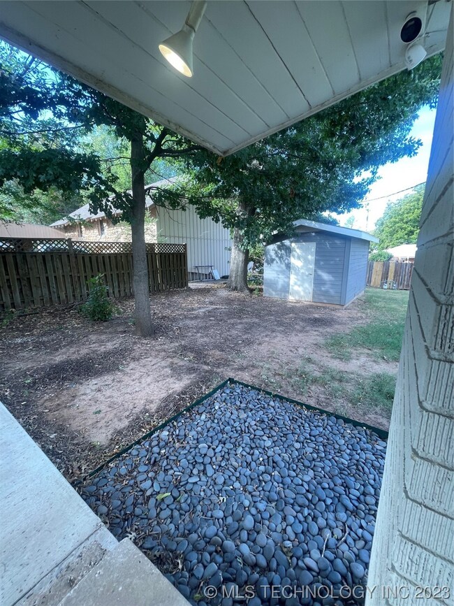 937 E 9th St, Cushing, OK 74023 - photo 6