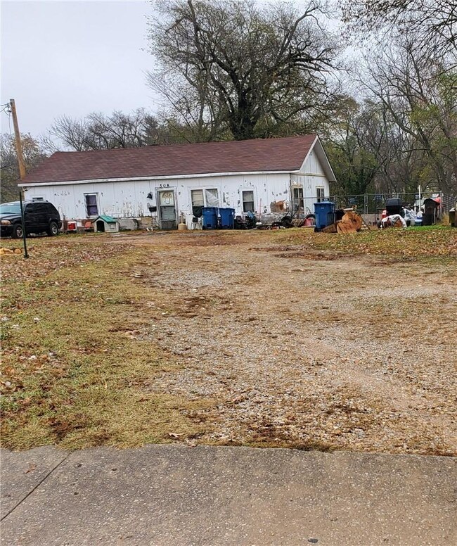 508 Bella Vista Rd, Bentonville, AR 72712 - photo 3